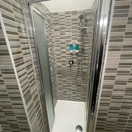 Independent Int-d With Bathroom And Break Corner Vakantiehuis *