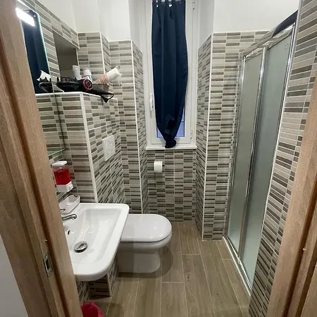 Independent Int-d With Bathroom And Break Corner Vakantiehuis